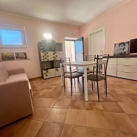 Rosa Nel Verde - Vista D'Amare San Benedetto del Tronto Ngoại thất bức ảnh